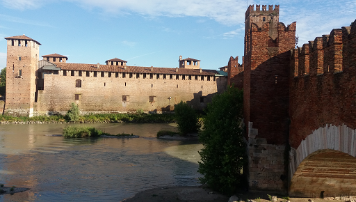 Verona_Hrad Vecchio a most Scaligero